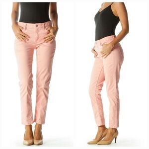 NWOT Calvin Klein Jeans Soft Pink Ankle Skinny Jeans